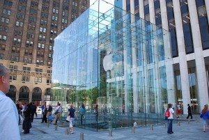 8-things-apple-can-teach-your-church-about-hospitality0